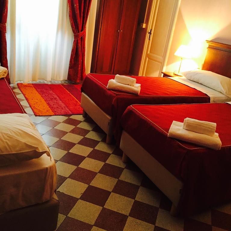 Astrid Hotel Florença Quarto foto